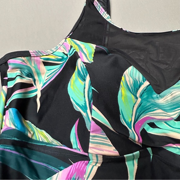 NWT! TORRID one piece tropical mesh panel bathing suit, 3X. - Picture 9 of 12